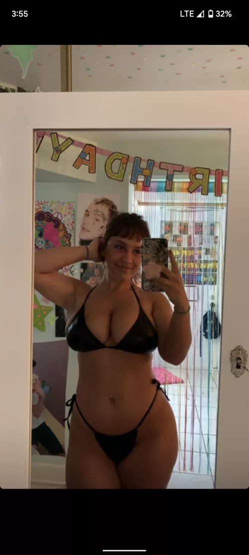 spilling out by bamboobackscratcher