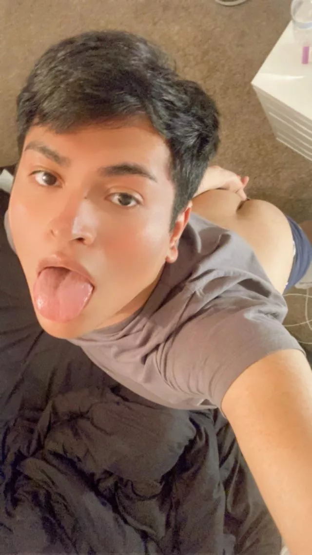 spit in my mouth? 😊 posted by coachedohno