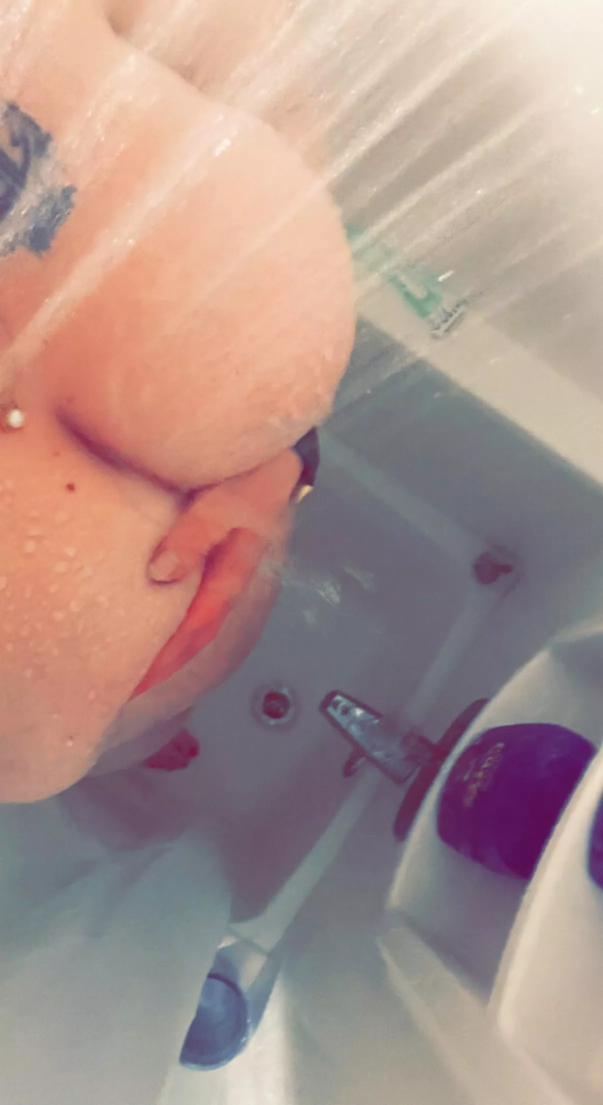 Splash. posted by queengrey1