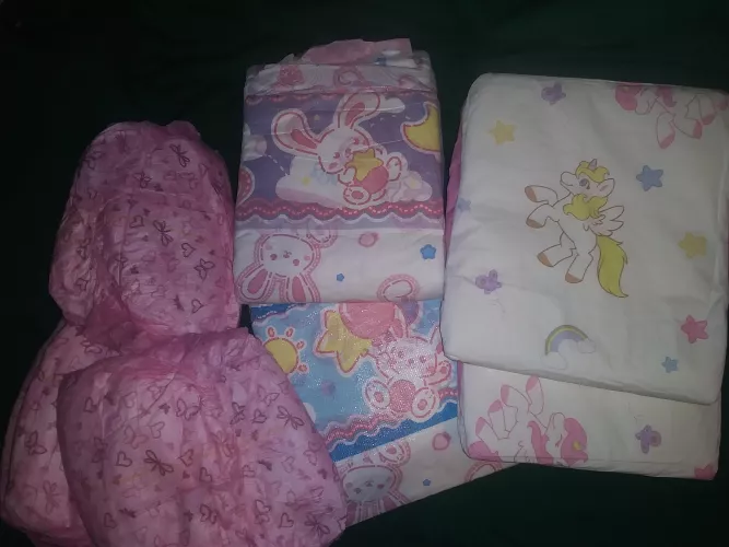 Spoiled myself with some new diapies. Excited to try the bunny hops out:) by Nipaa_Nipaa_Nii