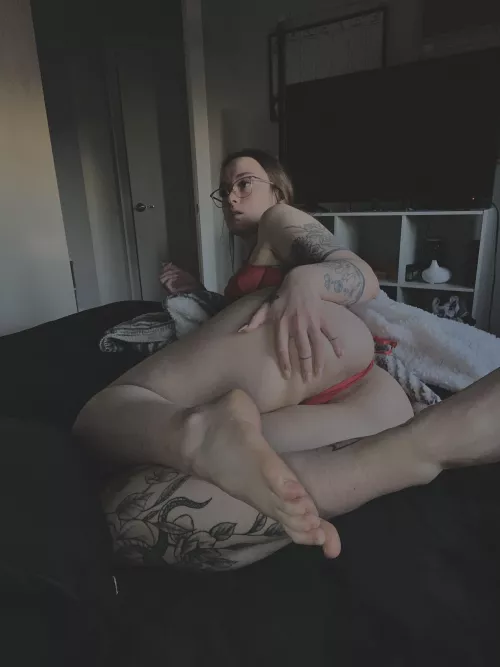 spreading for you😈 by lmiss_k