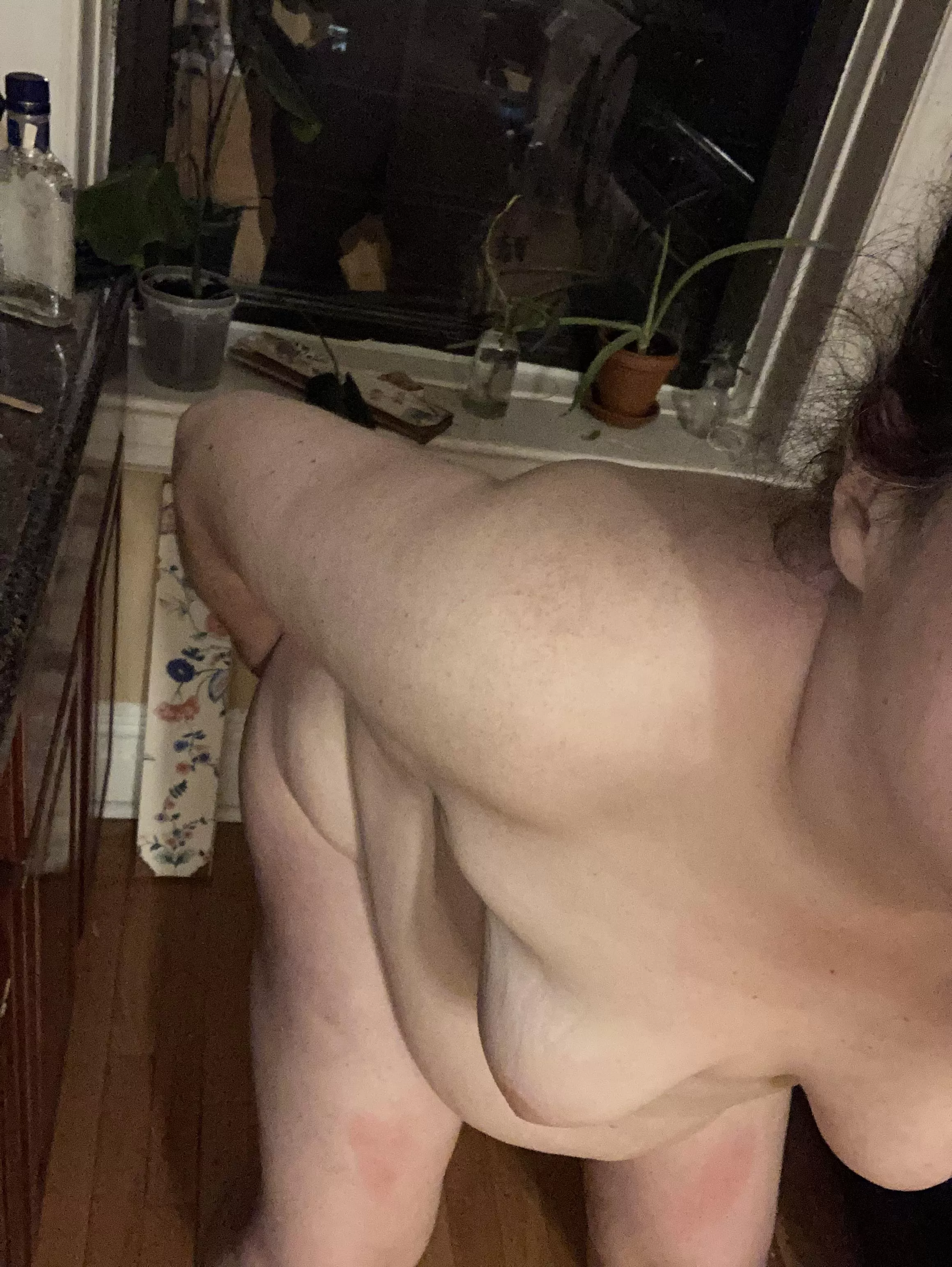 Spreading my asshole for neighbors posted by throwwpot