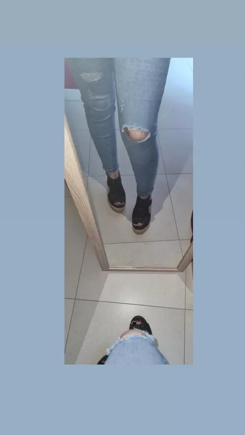 Spring is coming. those are my favorite! by Prettyfeetof_Carla