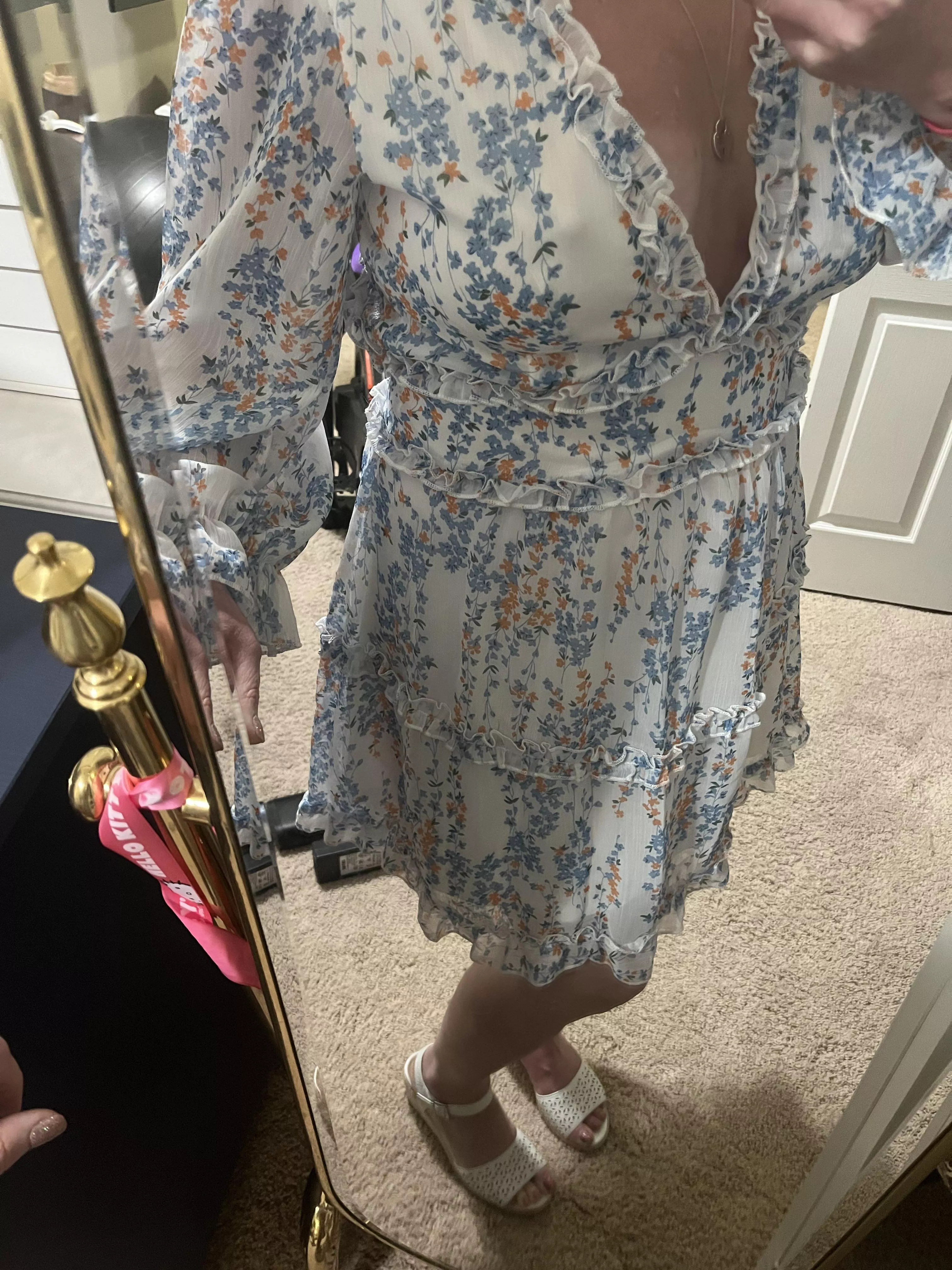 Springtime means more sundresses and fewer bras 💋 posted by emjanderson79