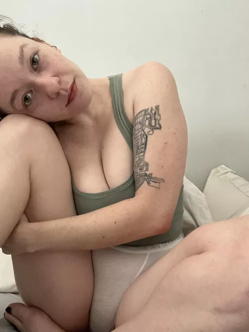 Squeeze by SluttyShrubbery