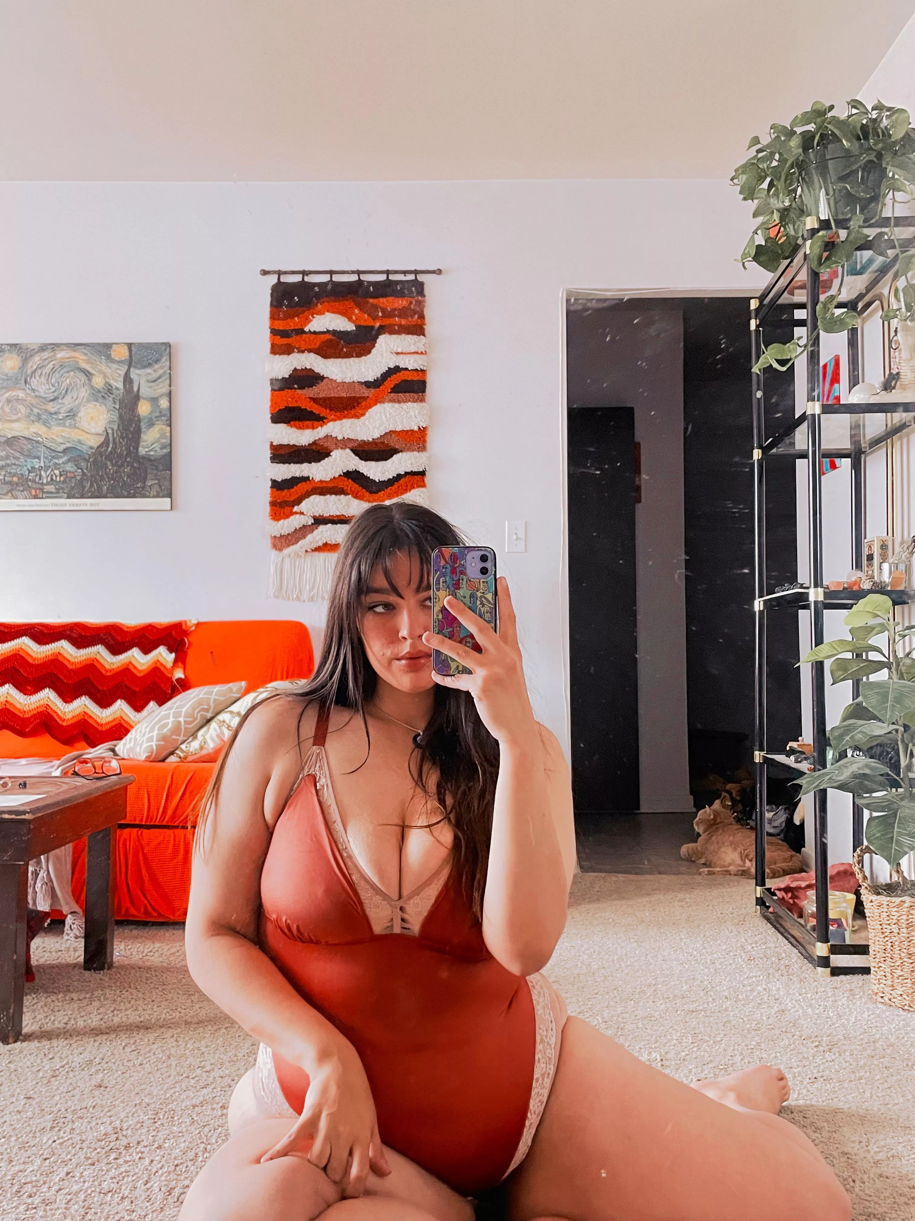 Squishy thighs 😝 posted by New-Independence1912