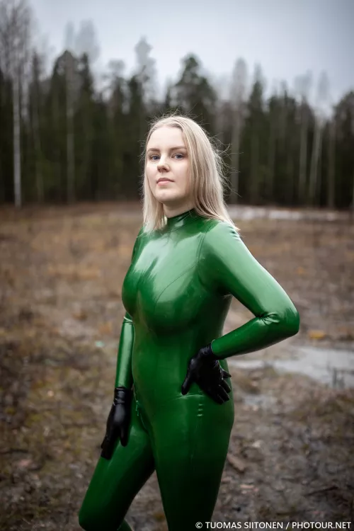 Standing proudly in the wild by TuomasS