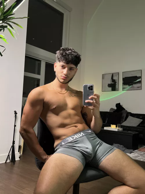 Staring at myself like.. by champvgnetears