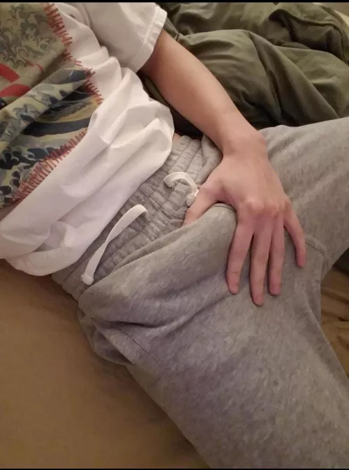 staring is rude you know 😌 by pathos_prarie