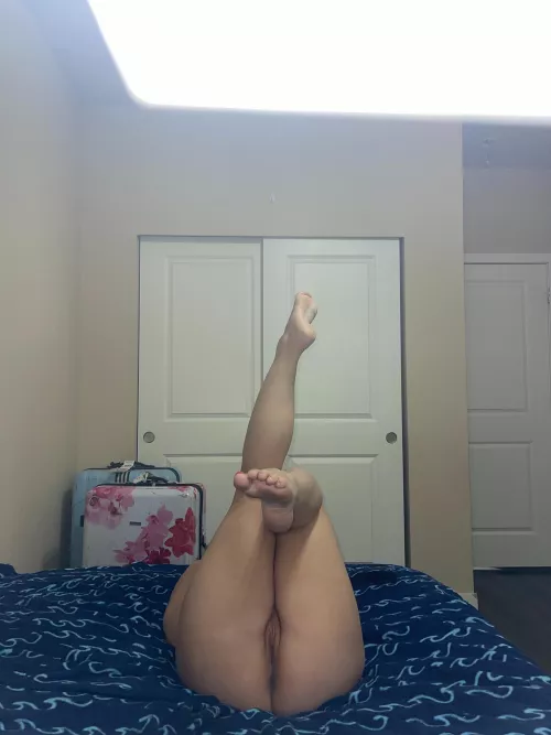 Start with my feet first😉 Free trials going on now, don’t miss out😈 by Foxxxccouple69