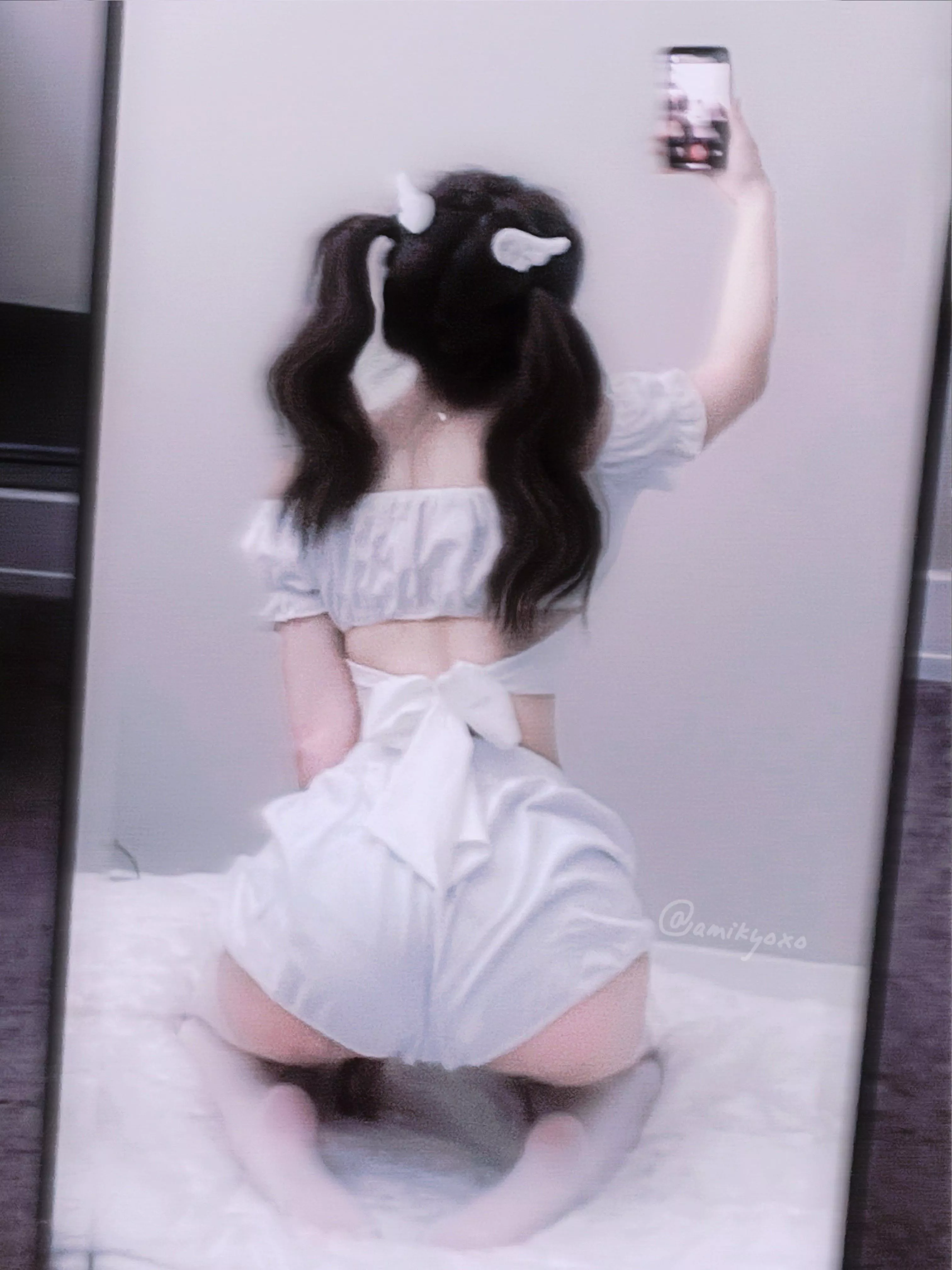 starting a twitter ! thoughts ? :3 (@amikyoxo) posted by amikyoxo