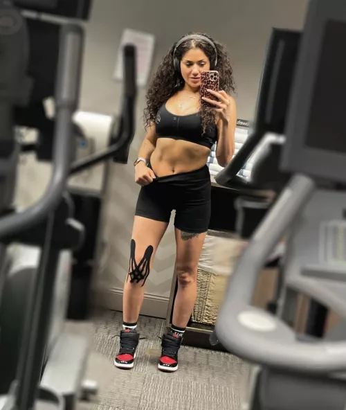 Starting early! All gain, all the time! [OC] by Pearl_Gonzalez