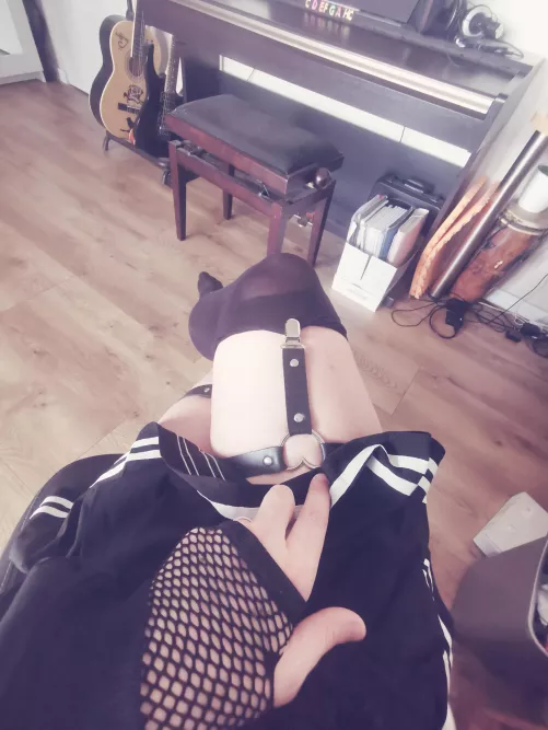 Stay Strapped by -noxi