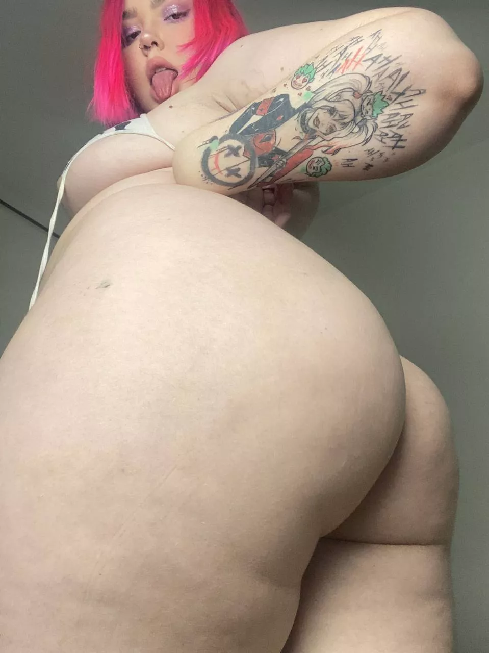 [STBA] that fat ass needs to be spanked 🥵 posted by AliceLovePenice