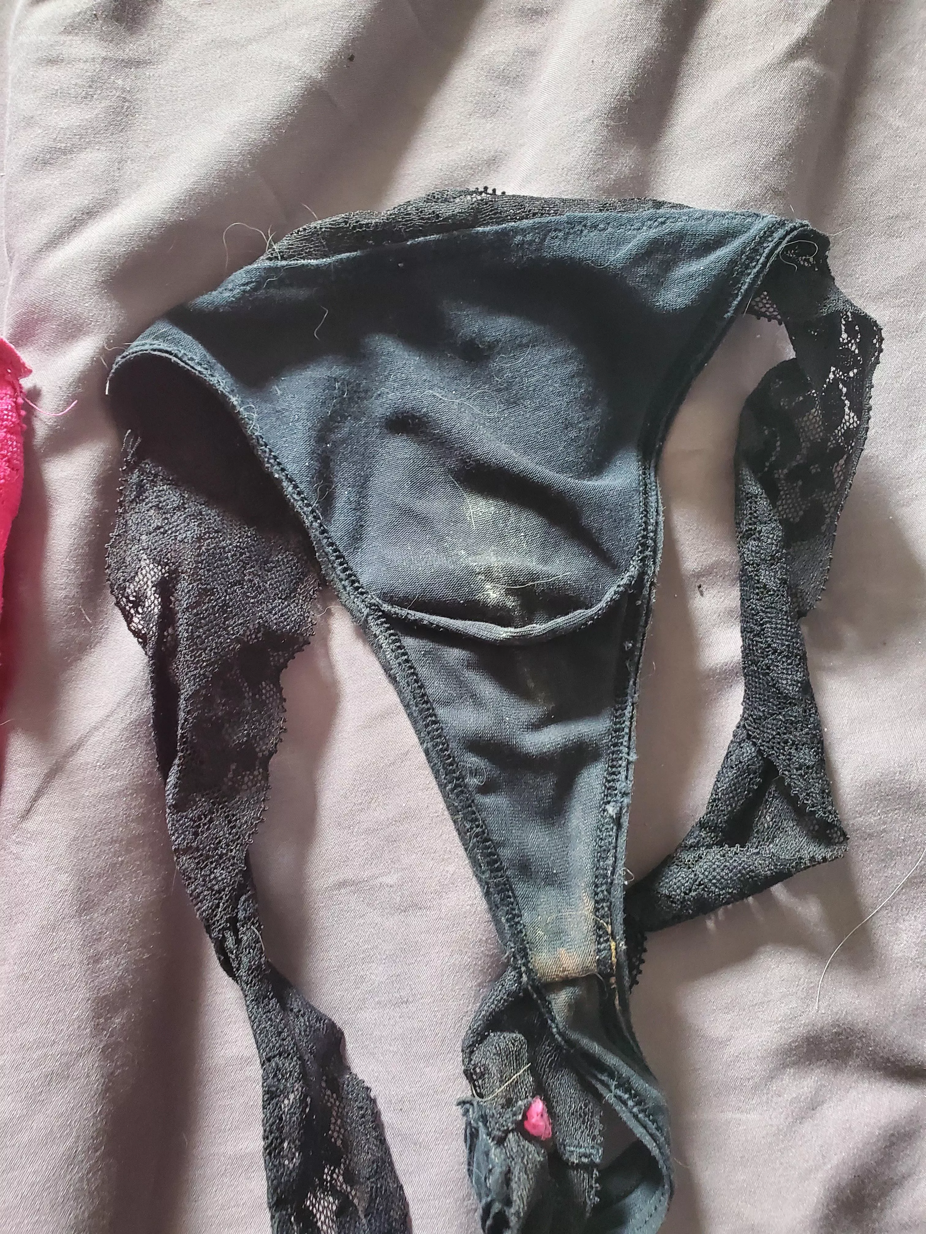 Stepmoms recently worn panties posted by Mobslayer_Doge