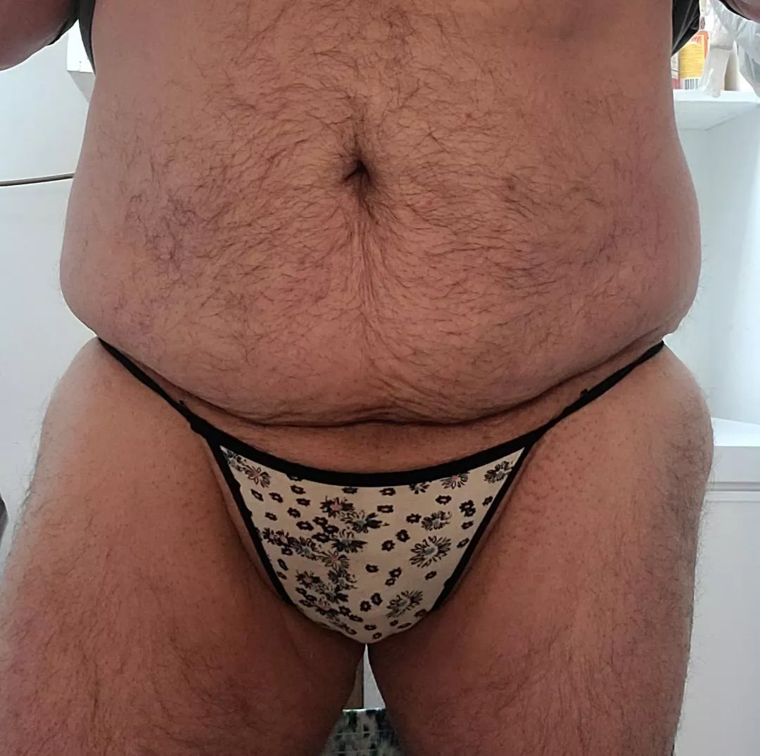 still kinda shy about showing alot of my body posted by Gasman107569