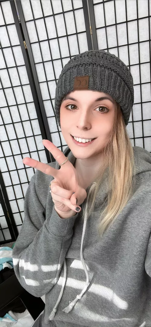 still working on my makeup, but i'm proud of how this turned out! by astrensky