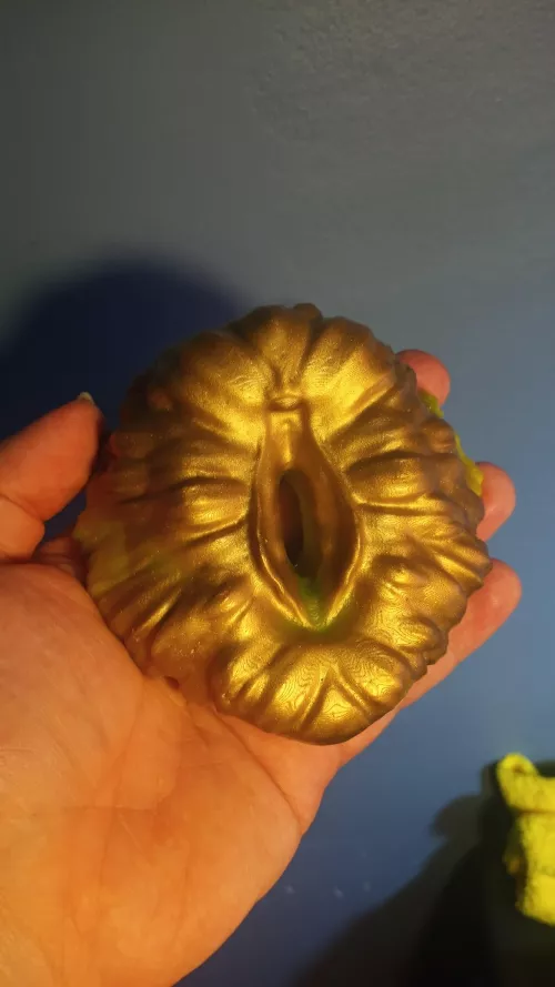 Still working on the last model so here's the first pulled fleshlight instead by Shadyserperior