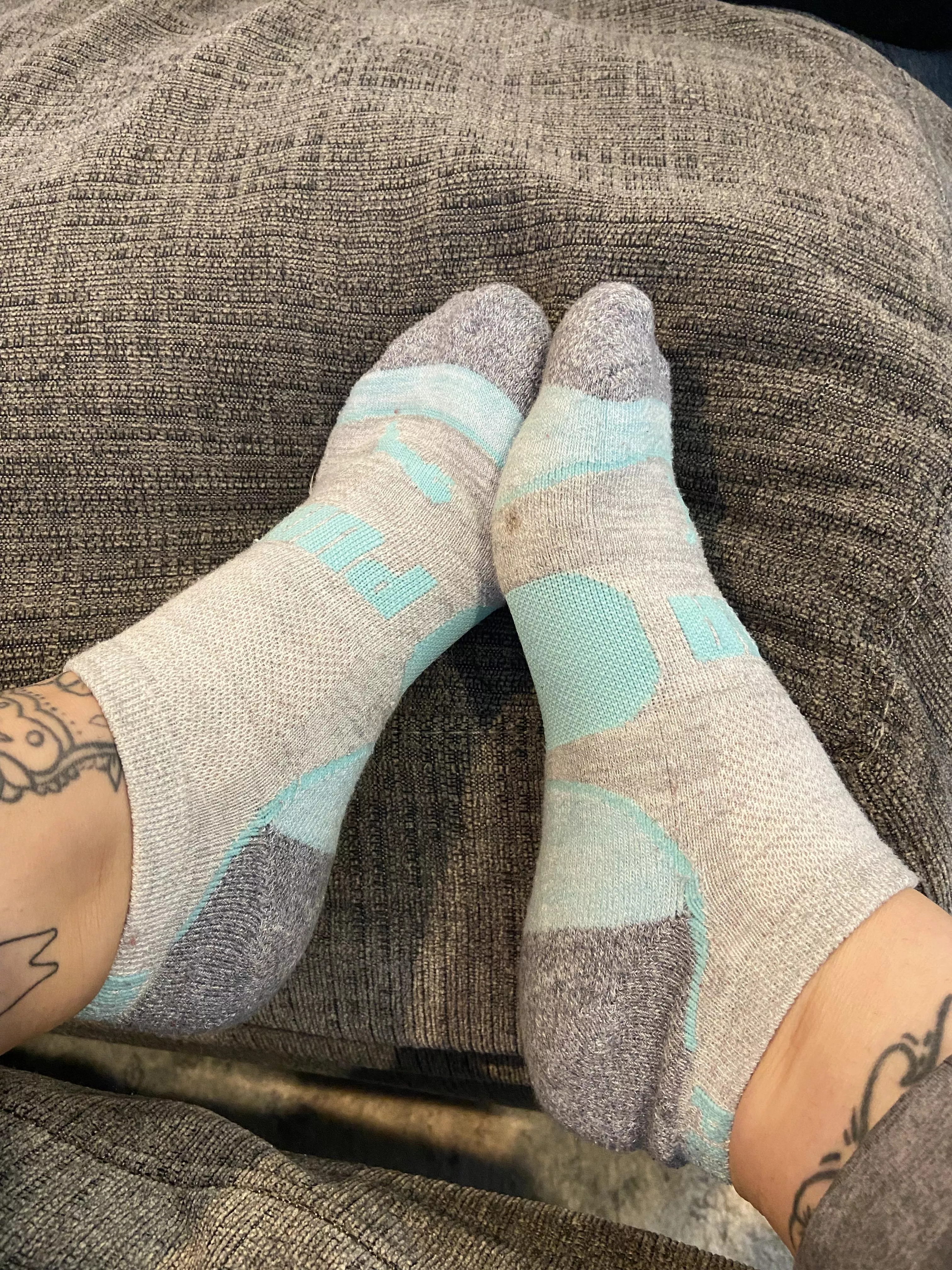 Stinky piggies 😜 posted by killerfeetxo