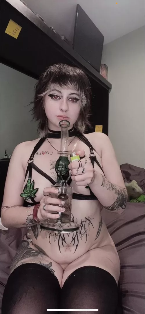 Stoner gf’s are always the best by cumbunii