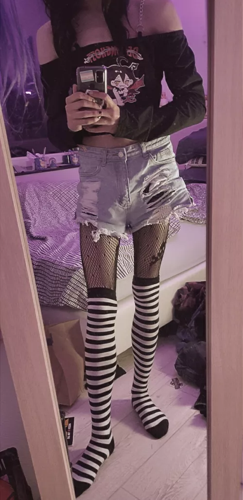 stop scrolling!! free hugs here :3 by AmyLikesSeals