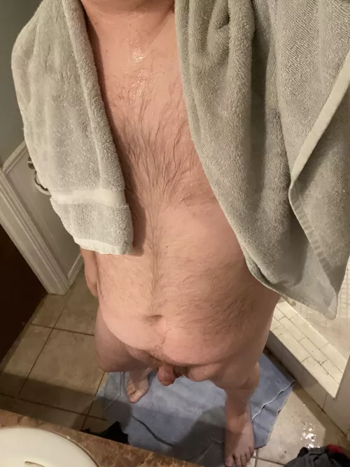 Straight out of the shower, so you know I’m clean, ladies 😘 by lefty405