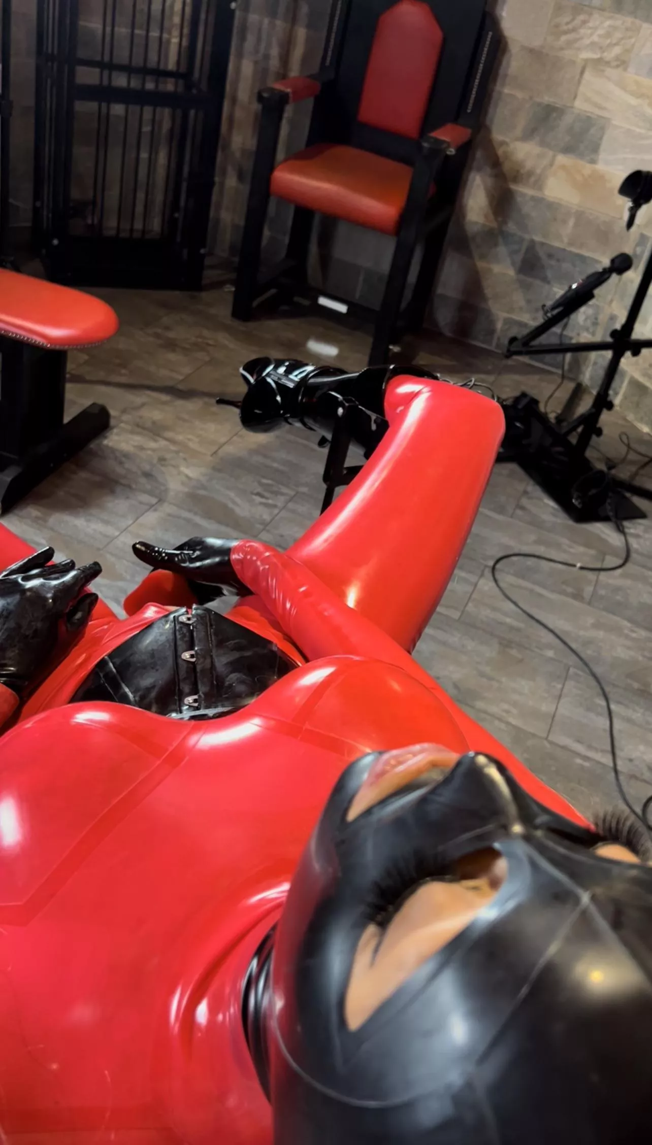 Strapped to the chair, legs bound in stirrups and padlocked ballet boots. The perfect set up for this Rubberdoll to fuck herself senseless with a dildo xx posted by BrookeMaddison