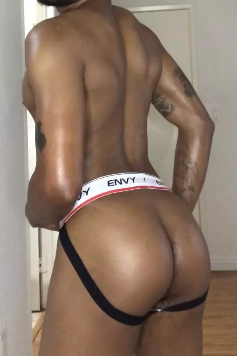 Strapped up posted by Smoke_MIDI