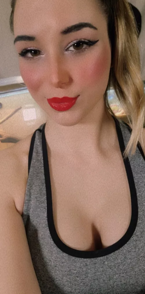 streaming now! cum join me! link below! by xAlli_Katx