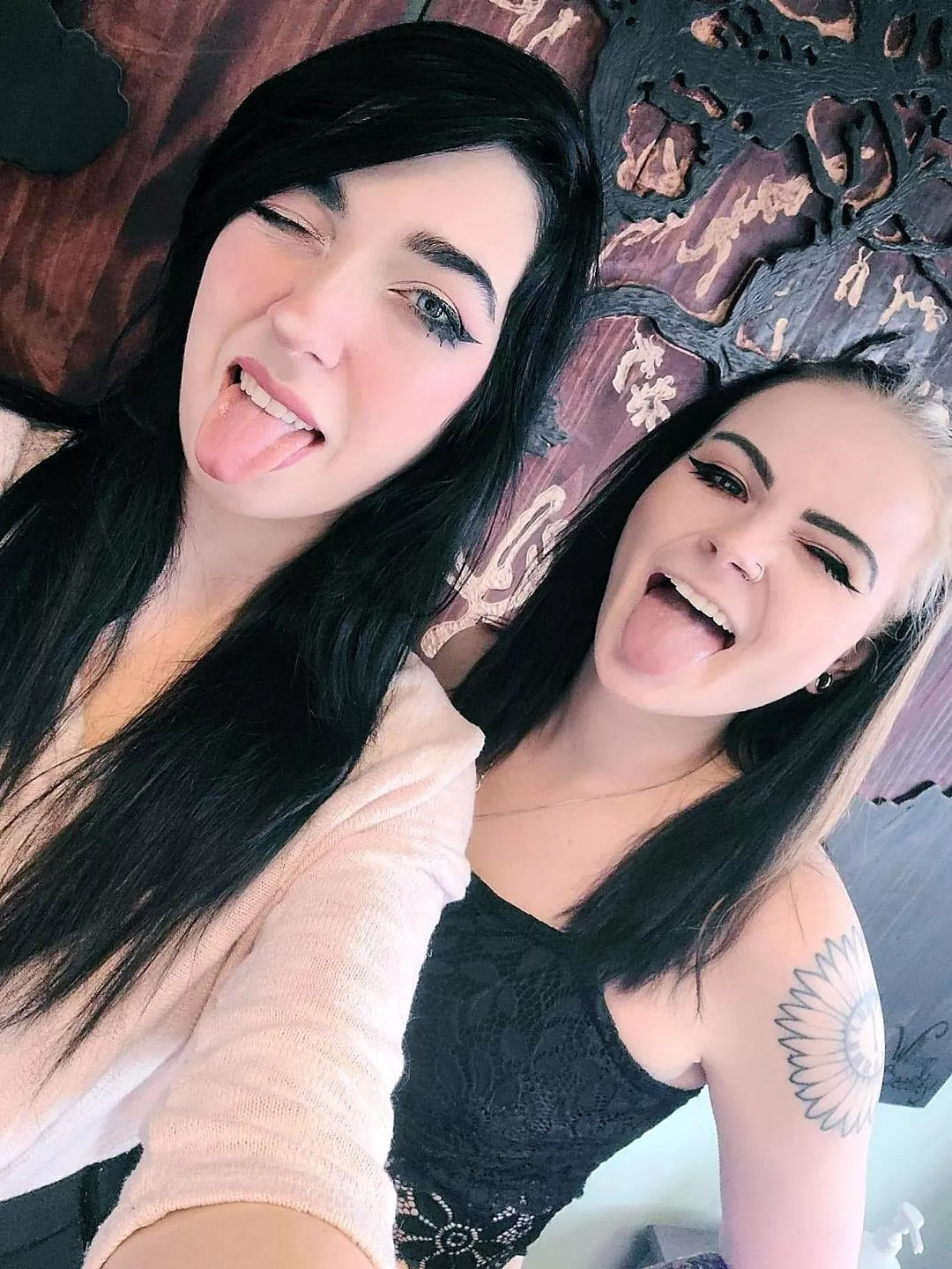 Streaming on Twitch Monday 7:30pm MST https://www.twitch.tv/fallexi posted by Lilly-Wrath