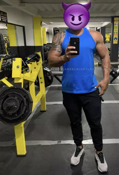 Street…..nigth by dylandelrio