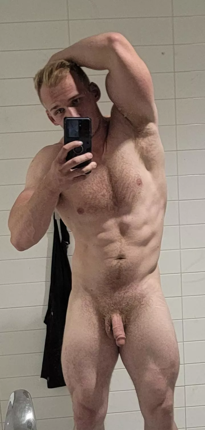 Strength 💪🏽 posted by hothungandhandsome