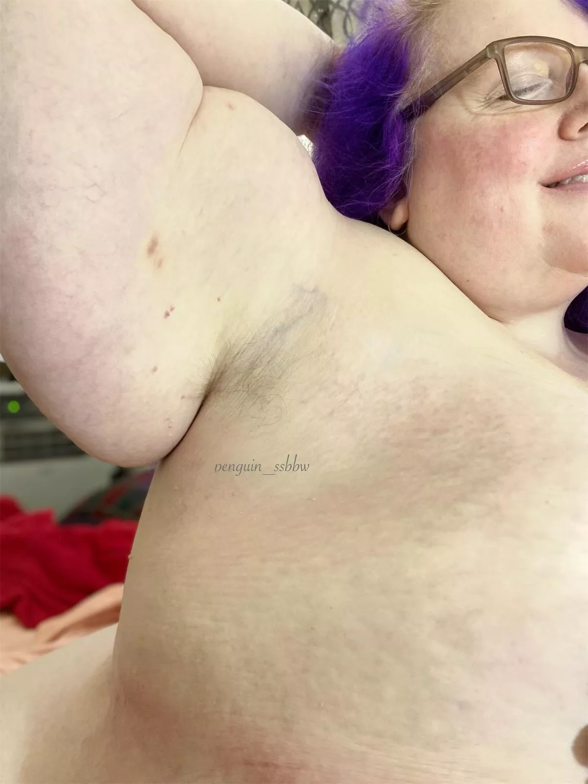 Stretch marks and armpits and arms, oh my! posted by penguin_ssbbw