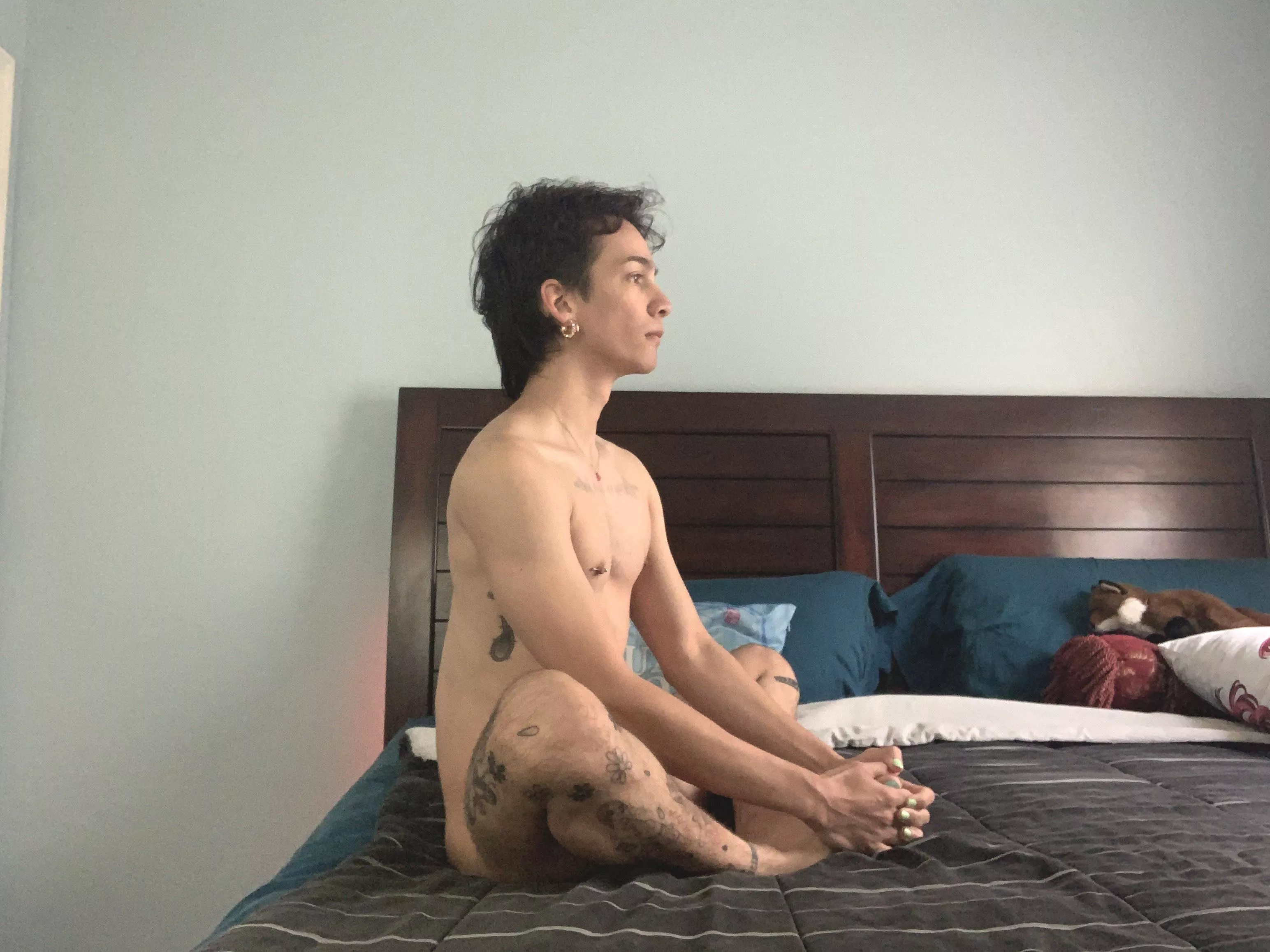 stretching posted by immoral_garden