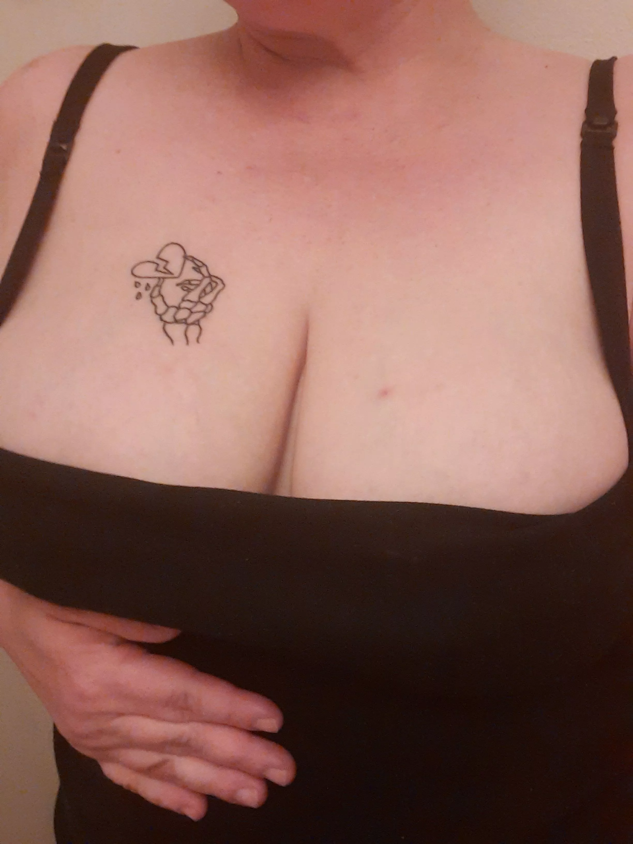 stretching tanks to their limits since puberty posted by midwestmilfbbw1