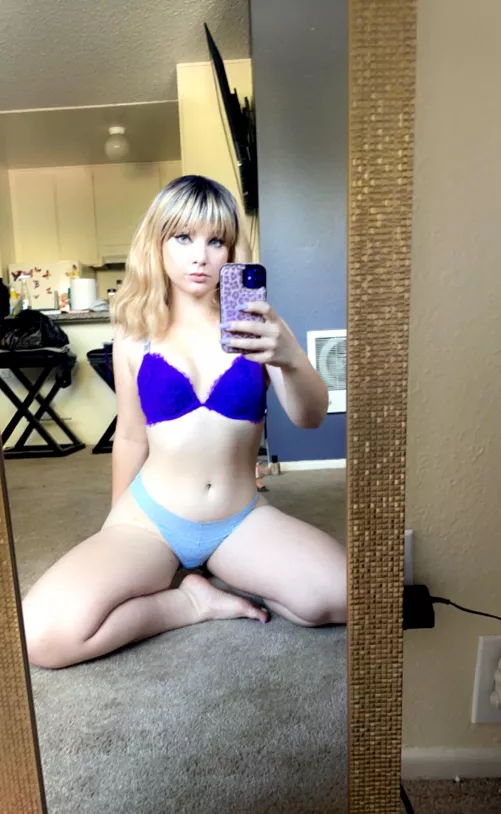 Stretching this morning❤️ by Empathsnail