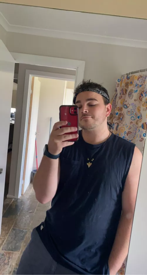 Strike a pose ✨ by Bezzza23