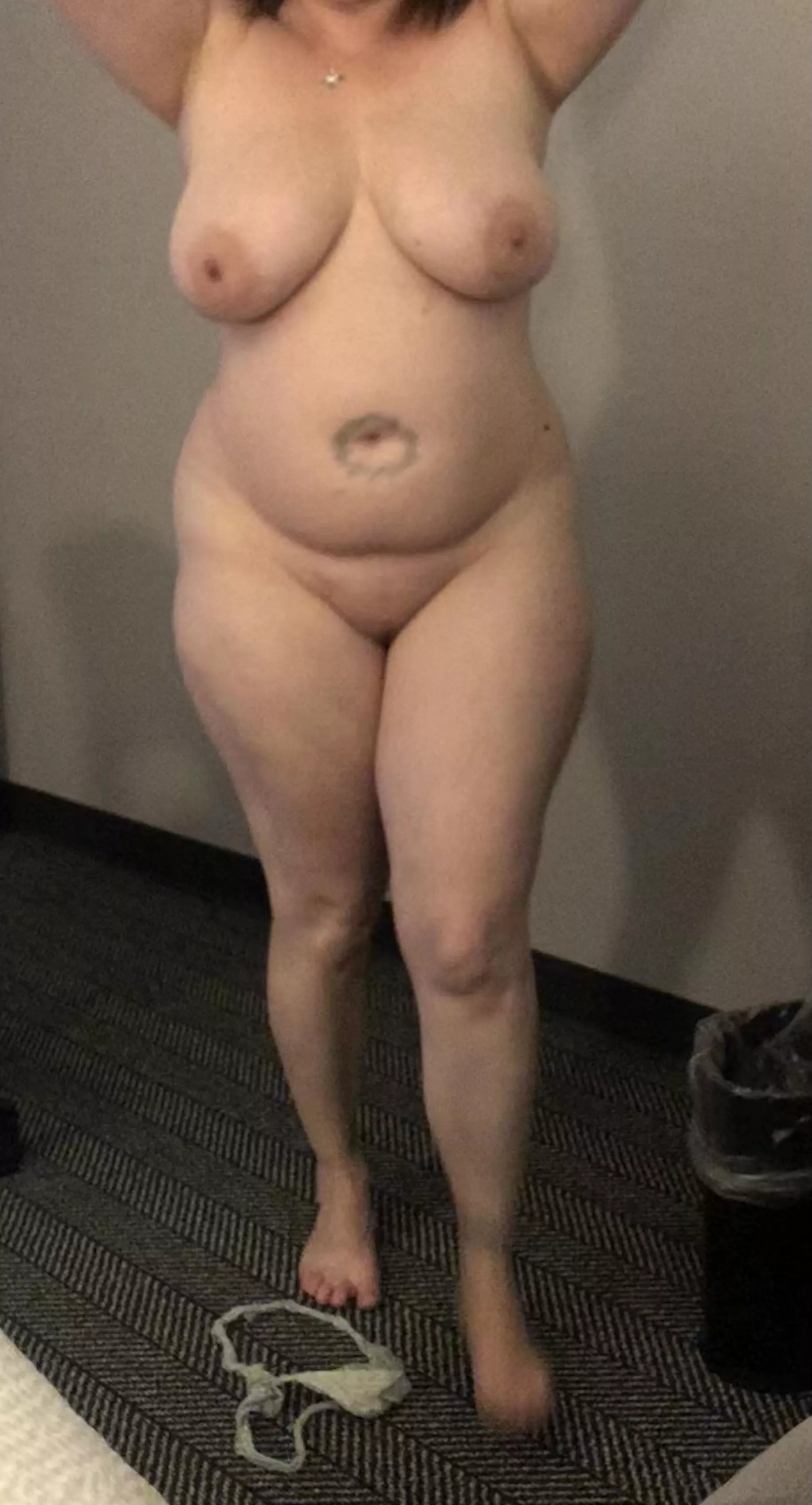 Stripped down and curvy 😘 posted by ImmortalGr33nH00D