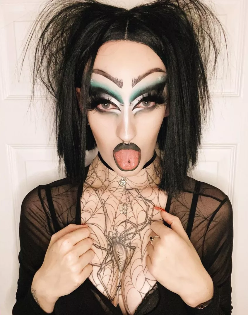 Stroke that hard cock for me 👀 your gf doesnt need to know 👅 posted by Alishaa96