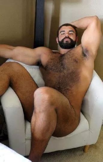 Strong body, full legs, hairy muscles posted by ManyFlavors