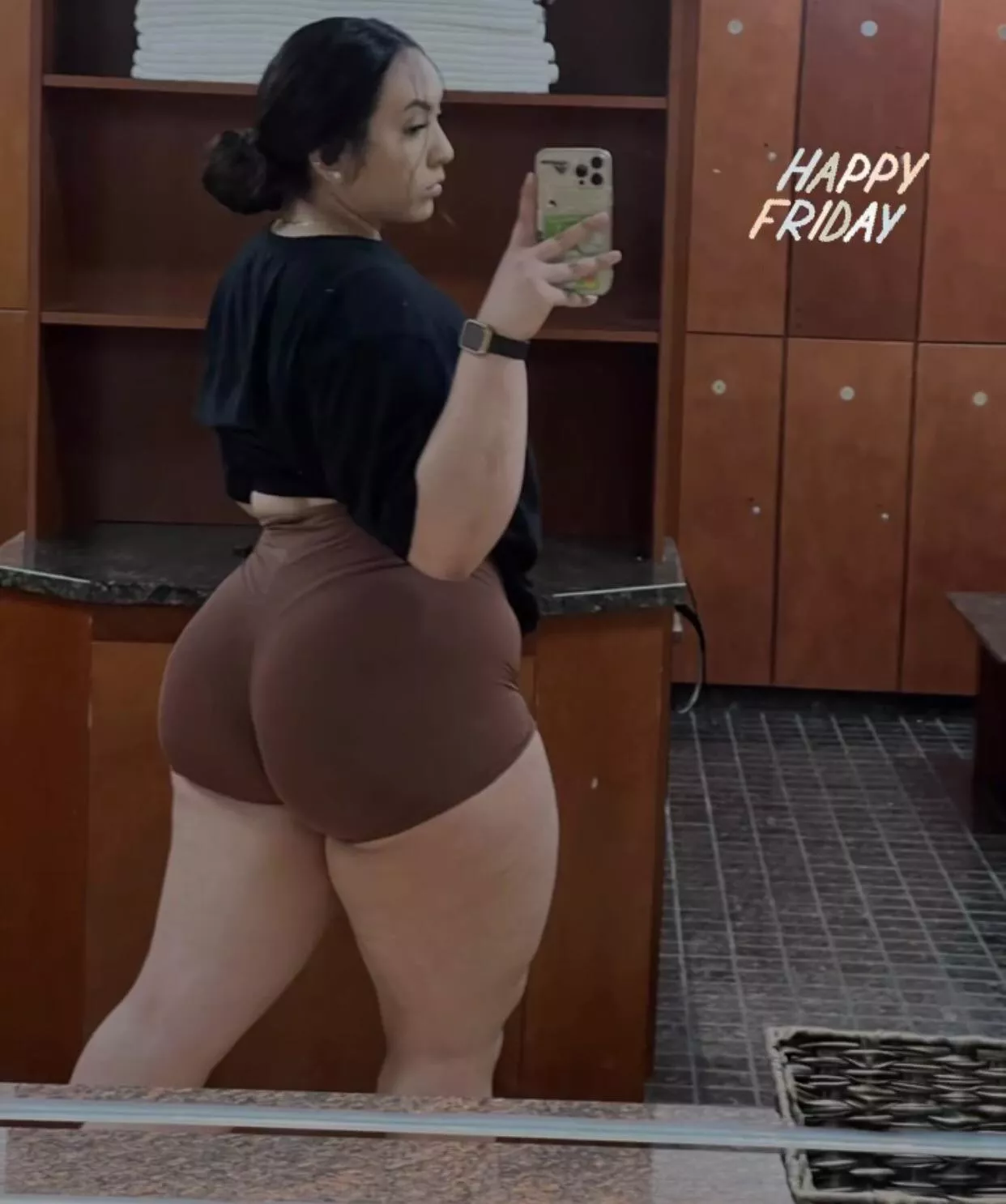 Strong legs posted by CalmPeace