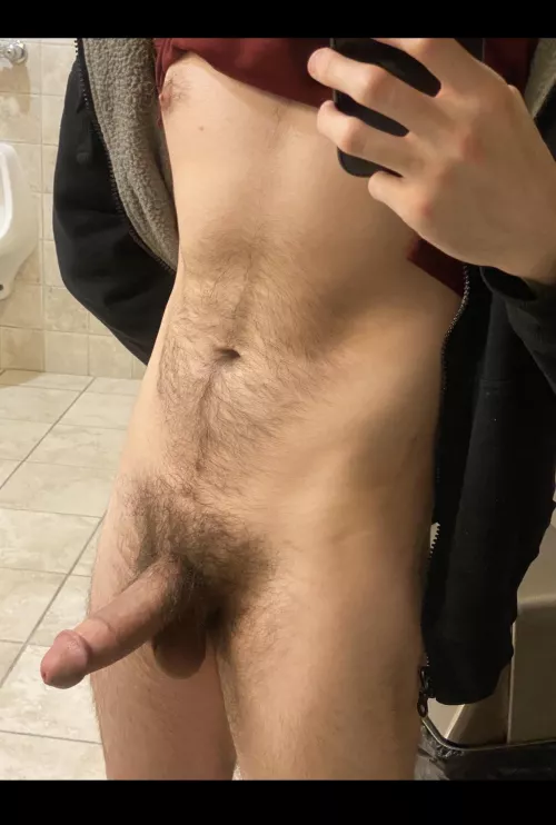 Stuck at work by myself on easter so i might as well show off in the bathroom ... show me some love bros ! ;) by Livewrong710