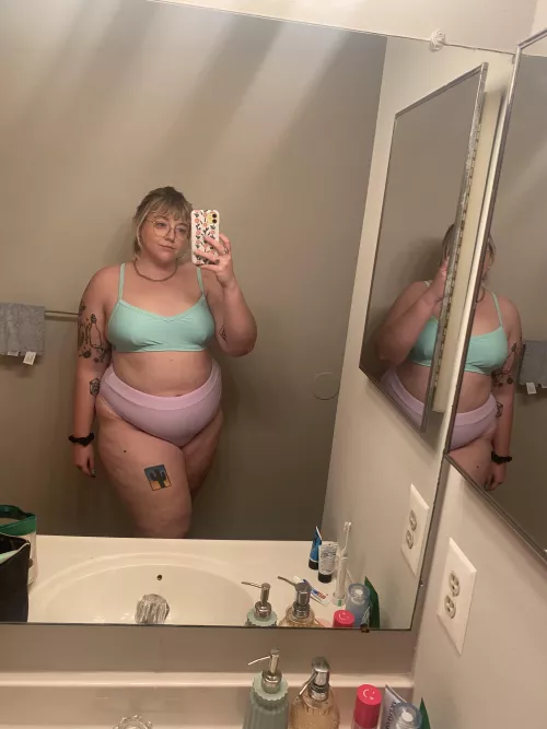 Stuffed myself into this to go swimming today 🥴 by cloudsyxo