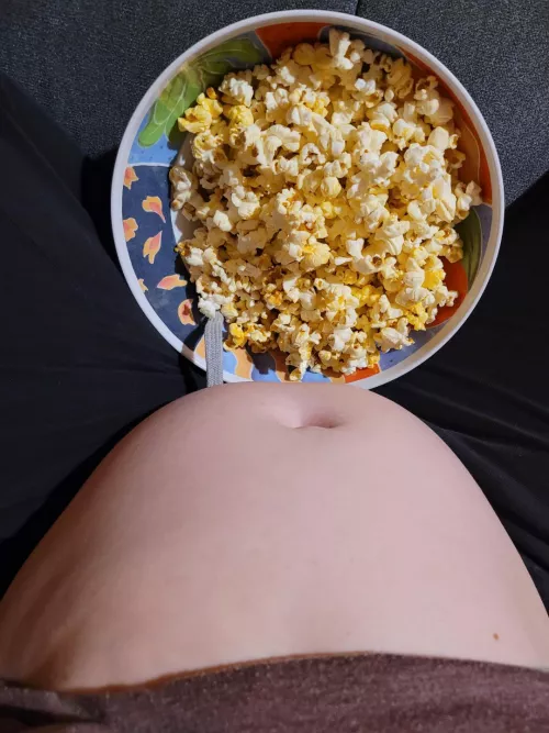 stuffing tonight with burger, popcorn and lemonade 😋 by Strangefetish2