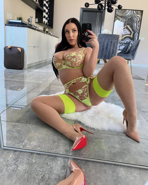 Stunning by vfun2gether