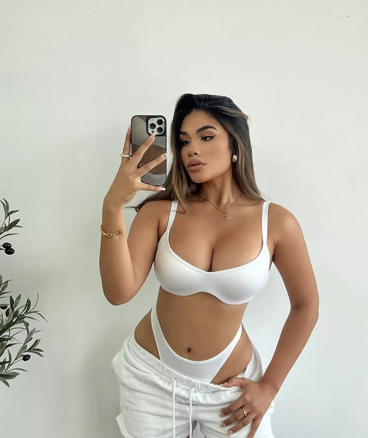 Stunning looks (@maria_perezxox) [Instagram] posted by ResponsiveCock