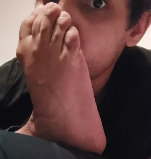 stupid annoyed work stress day so nothing else helps except a very long session rubbing my own sweaty stinky feet all over my fucking face! by sorfon