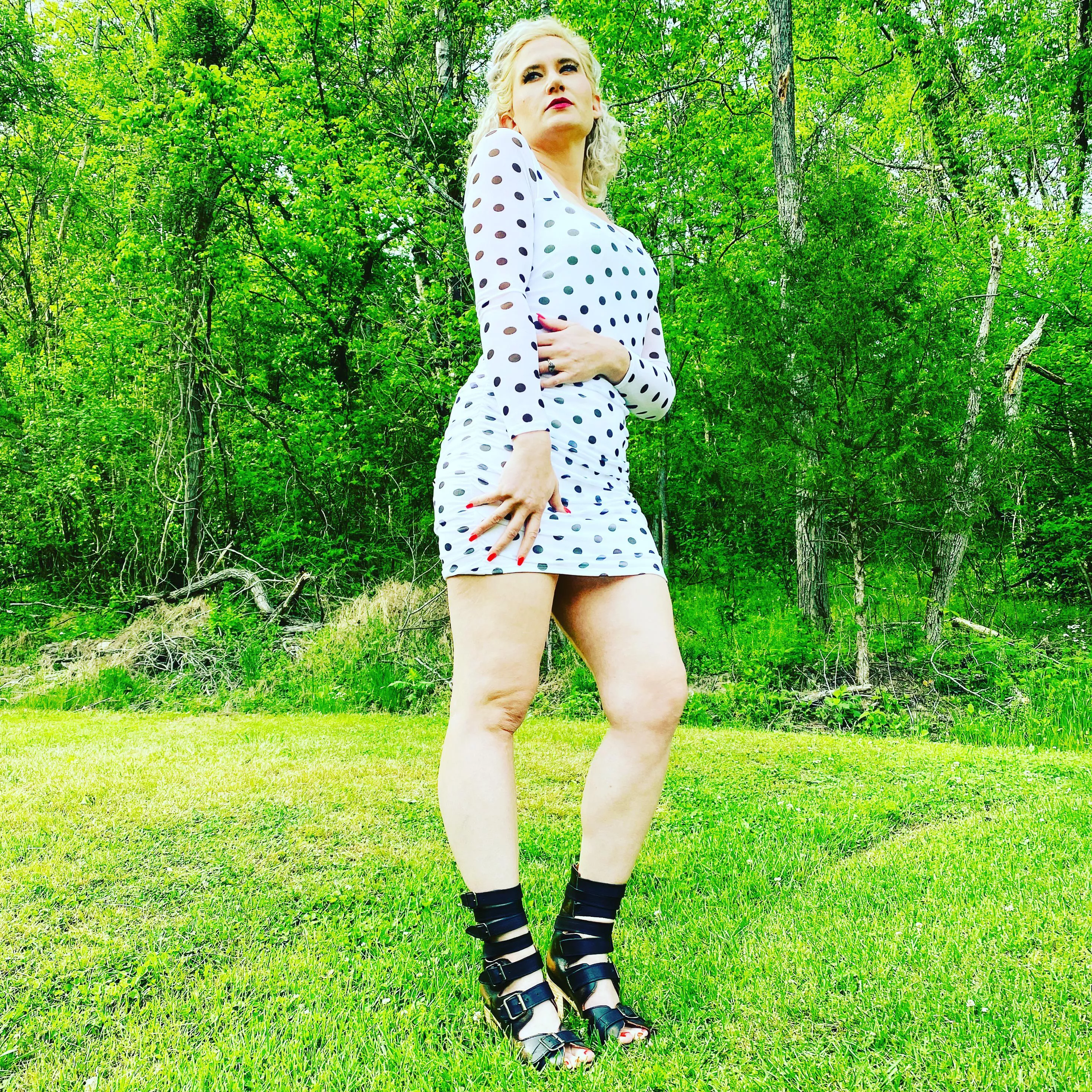 Sub this little country girl next door today and experience southern hospitality at its finest. No ppv daily vids solo and b/g. See me get used in pov posted by gagngush