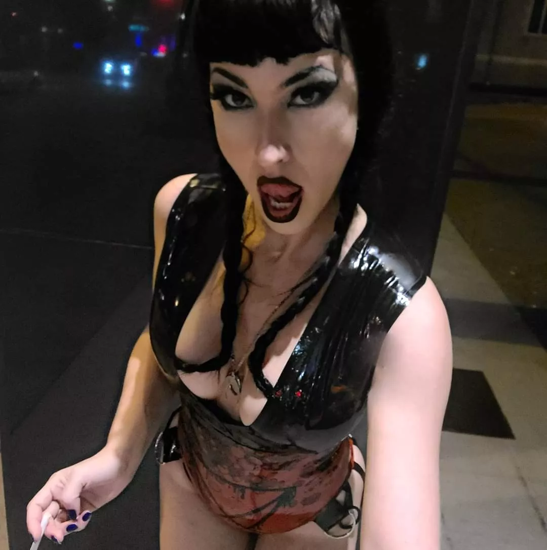 Submit To your Sadistic Succubus 🖤☆○🔥 posted by Goddess_Hellfire