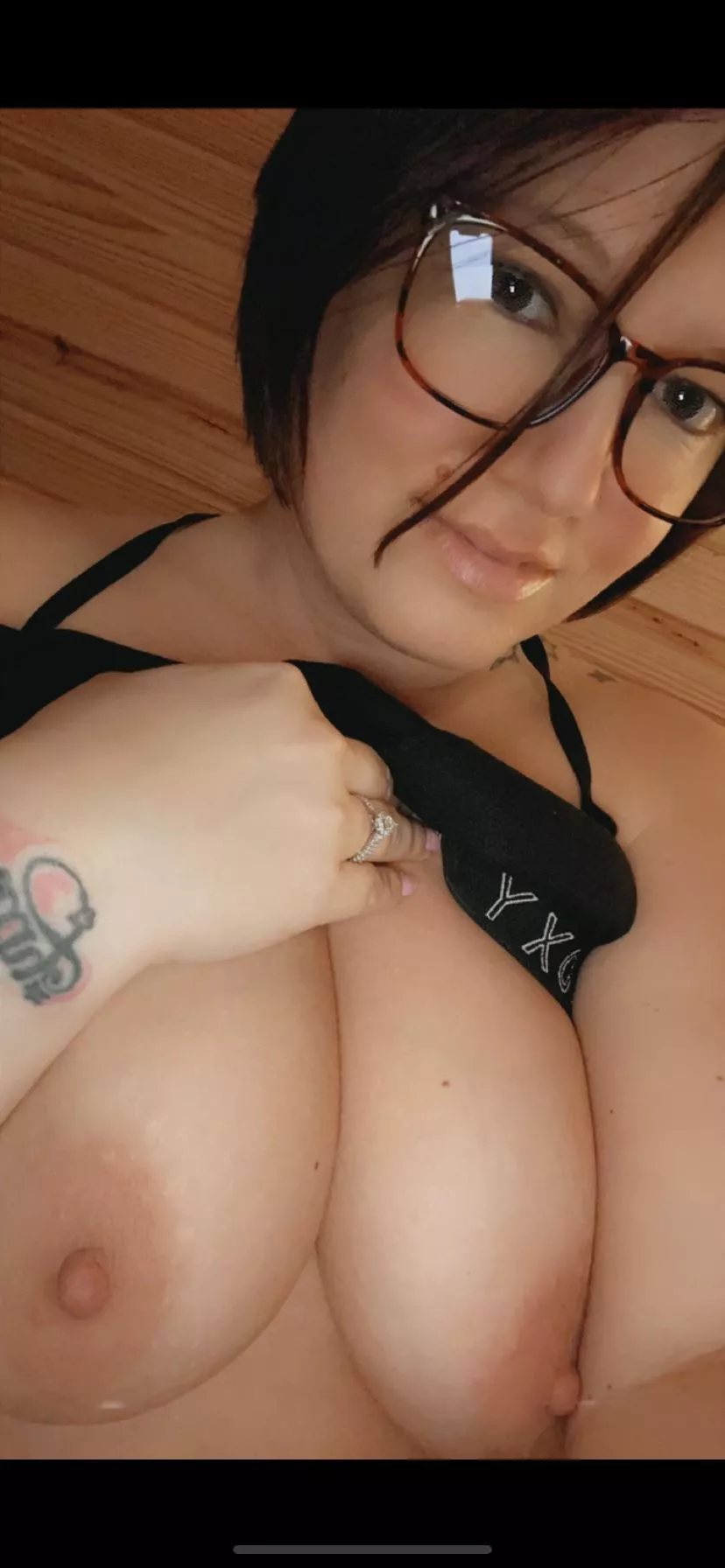 Subscribe for free and message me posted by wenwen383838